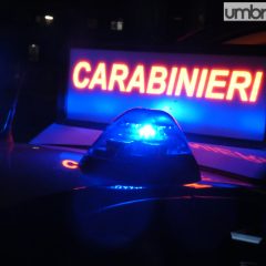 Perugia: giovanissimi aggrediscono uomo e lo rapinano. Arma in azione