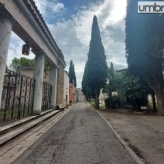 Tariffe cimiteriali Terni: «Stop aumenti». Ma non c’è il numero legale: seduta sciolta