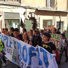Fridays for future: giovani in piazza a Perugia – Foto e video