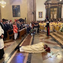 Maffeis accolto in cattedrale: è il nuovo arcivescovo di Perugia e Città della Pieve
