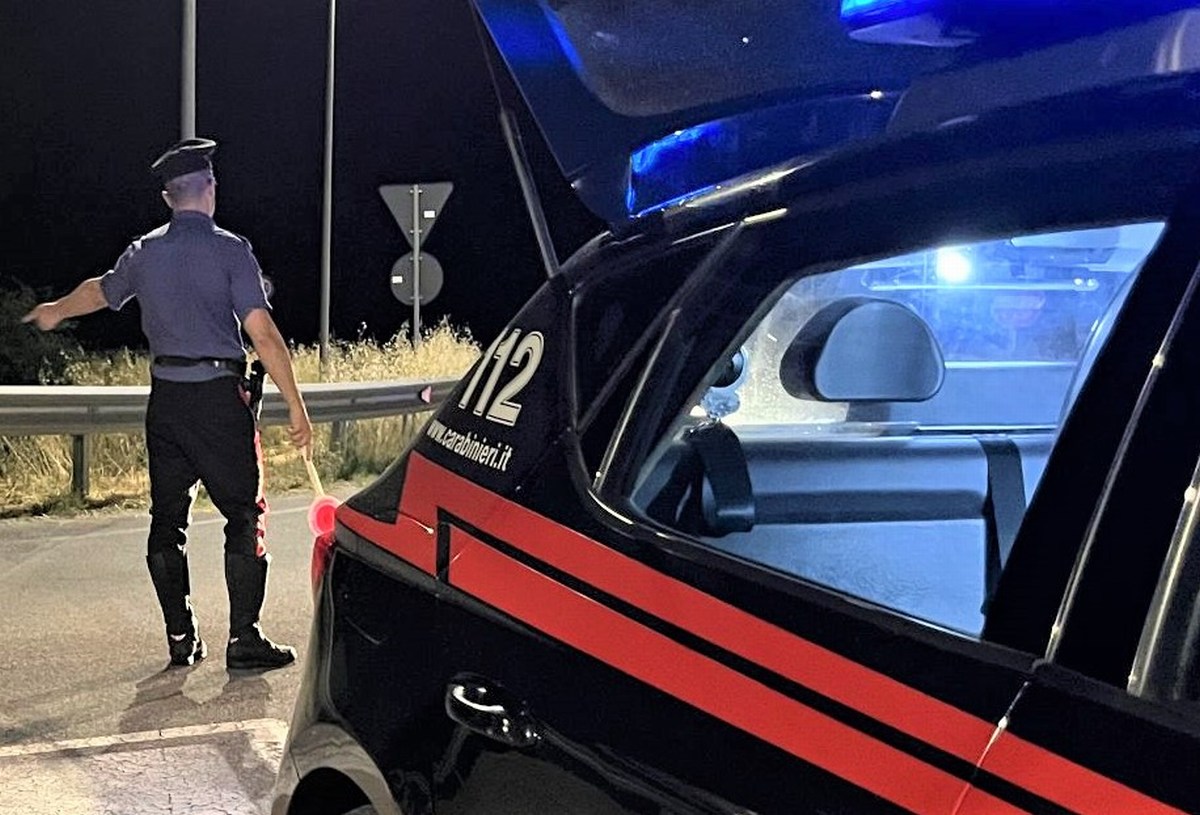 Maxi rissa fra bande davanti alla discoteca: arrestati otto giovani