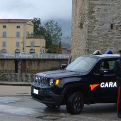 Percosse alla moglie e testata al carabiniere: arrestato ad Umbertide