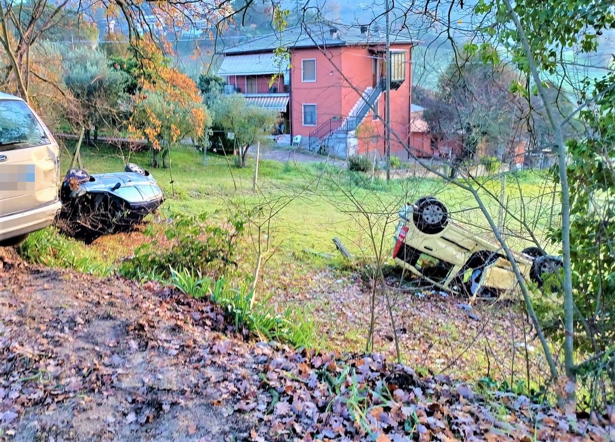 Terni: incidenti in serie a Collescipoli. Due auto finiscono nel dirupo, conducenti in ospedale