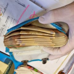 Molesto a Santa Maria, in tasca ha cocaina e 9 mila euro: arrestato