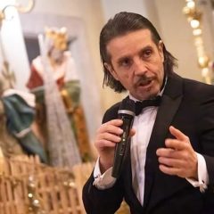 L’attore Stefano de Majo porta in scena la ‘Fiaba della Befana’