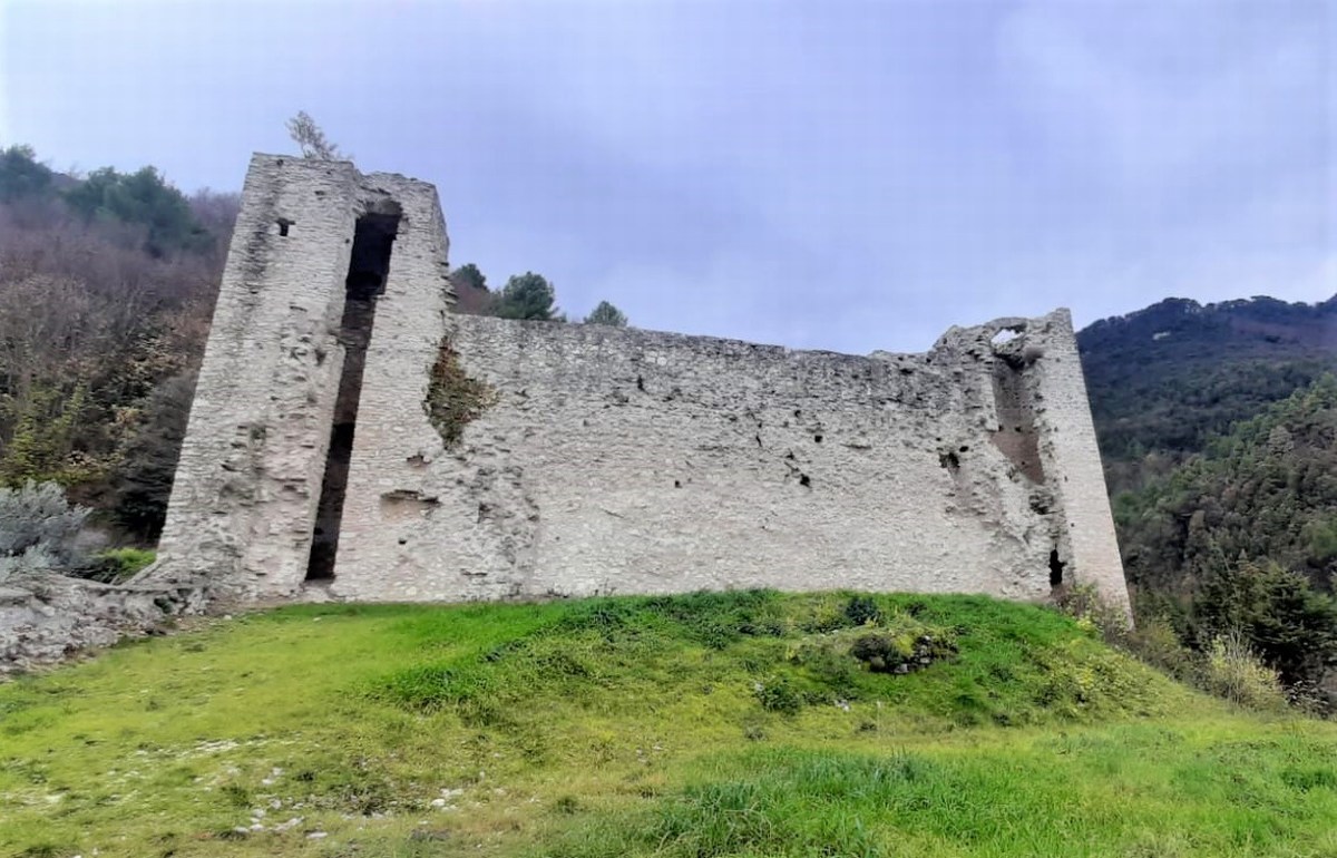 Il castello di Vasciano, gioiello anticamente conteso fra Narni e Stroncone