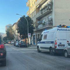 Terni, impatto fra bici e auto a Città Giardino: ferita una 34enne