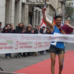 Terni, la XII maratona di San Valentino fa il pieno: baci, sorrisi e nuovo record – Gallery