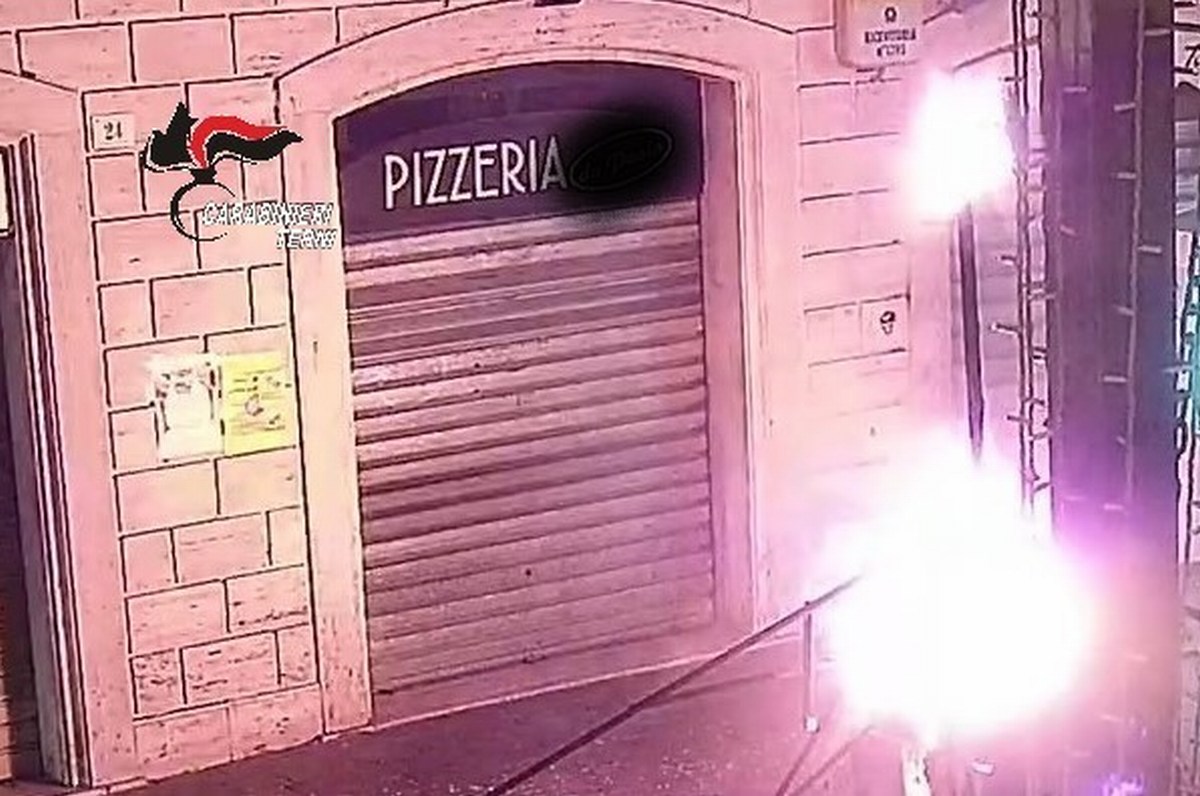 Terni: giovane coppia con figlio in tenera età dietro gli incendi in centro. Due denunce