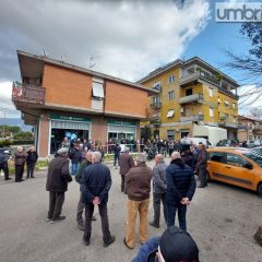 Terni, Intesa chiude in via Narni: scatta la protesta – Fotogallery