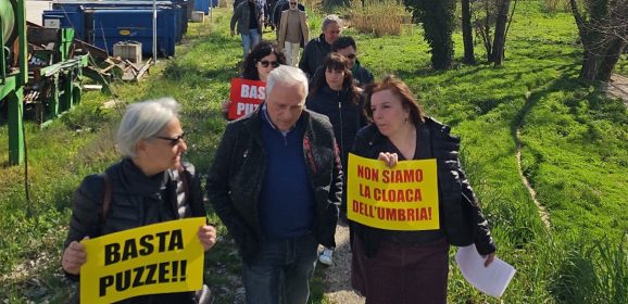 Terni: «No ai fanghi, non siamo la cloaca dell’Umbria» – Foto