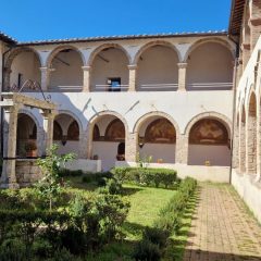 Terni: il giardino del chiostro di Santa Maria delle Grazie rimesso a nuovo