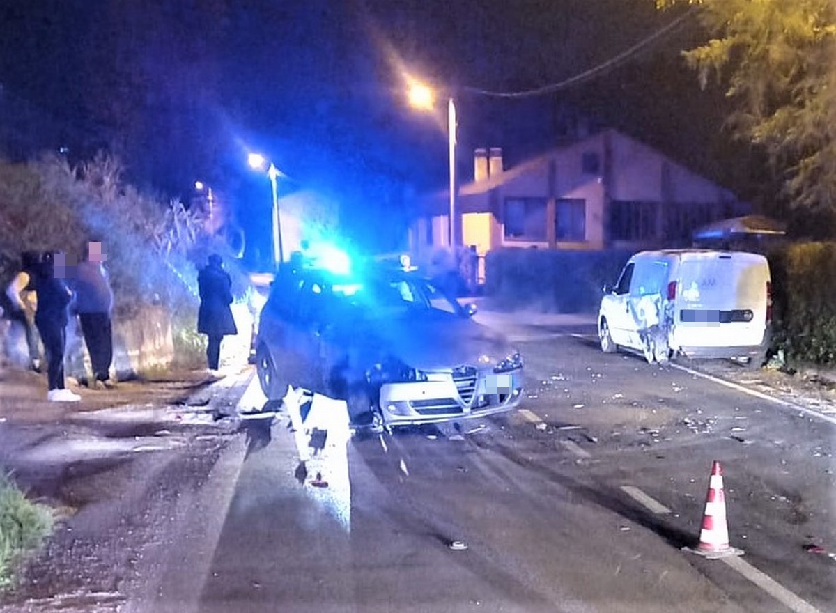 Terni: schianto ‘a tre’ a San Rocco nella serata di venerdì