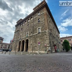 Terni, global service per edifici comunali: appalto a Bologna con ribasso del 35%