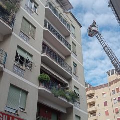 Terni: incendio in via Cardano. Intervengono i vigili del fuoco