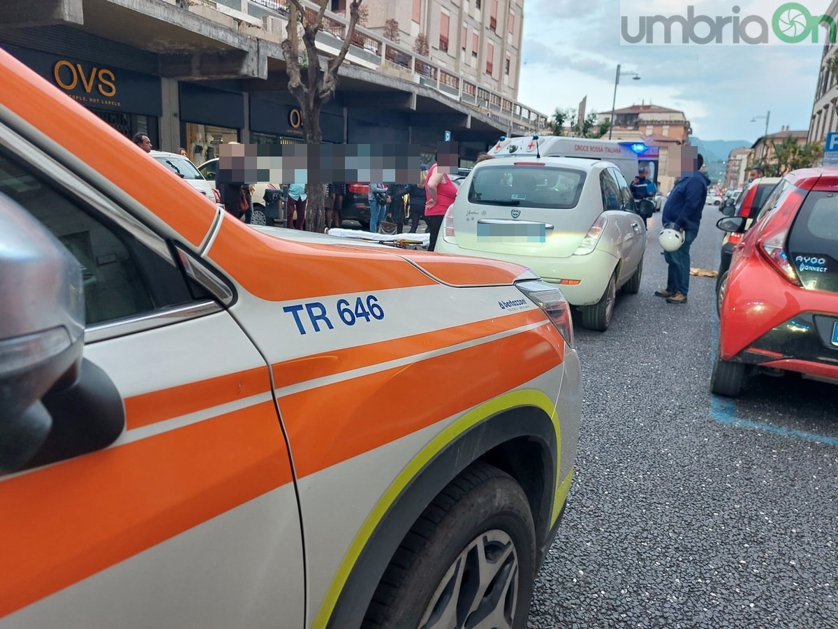 Terni: 86enne investito in via Mazzini