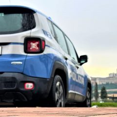 Aggredisce la ex con l’aiuto della fidanzata e di un’altra donna: denunciati