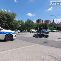 Terni, scontro auto-scooter in viale Prati