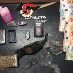 Narni: spaccia hashish al parco dei Pini. ‘Permenzenza in casa’ per un 17enne narnese