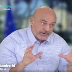 Crozza imita Bandecchi: l’effetto è esilarante – Il video