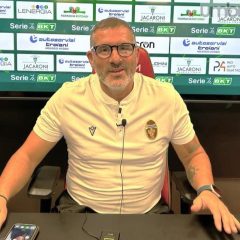 Lucarelli: «Con il Como prima di tutto voglio punti». Esperimento Falletti mezzala sinistra