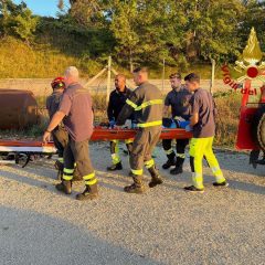 Cade e si infortuna al crossodromo: 13enne soccorso a Gualdo Tadino