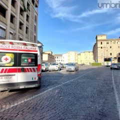 Terni: donna investita a due passi dal Comune