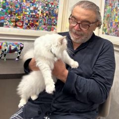 Nino Frassica e il gatto Hiro: la vicenda diventa caso politico