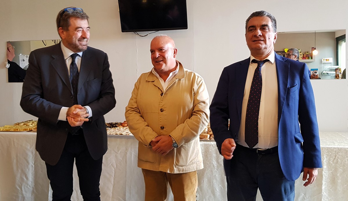 Questura di Terni: Luca Gronchi va in pensione. Il saluto e l’omaggio dei colleghi