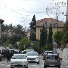 Natale a Terni: i commercianti di borgo Rivo fanno squadra e si pagano le luminarie