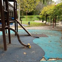 Terni, giochi al parco viale Trento: «Degrado e rischi per bimbi e famiglie»