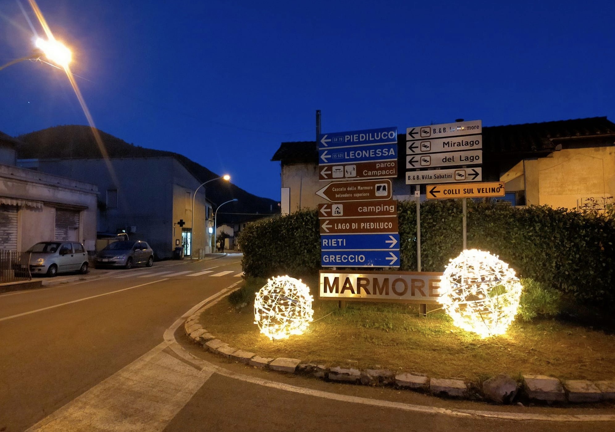 Natale a Marmore: «Bambini e anziani avranno un regalo»