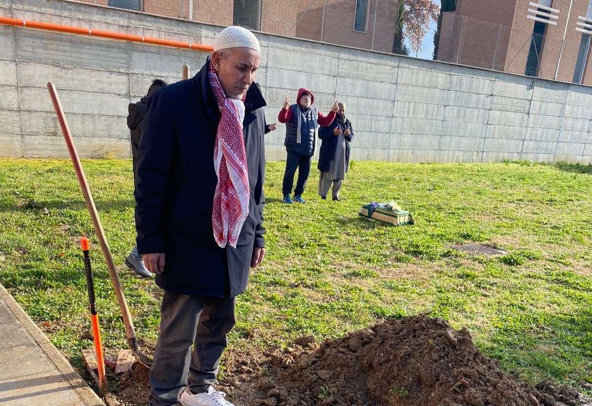 Terni: prima sepoltura nel cimitero della comunità musulmana a Collescipoli