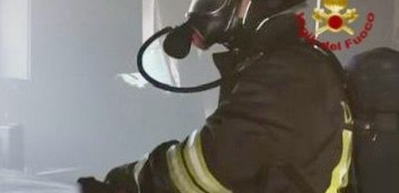 Gubbio: incendio in casa partito dal camino. C’è il 115