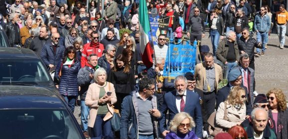 Grande partecipazione a Terni per il 25 aprile. Bandecchi: «Sarei stato fascista ma ha vinto la parte giusta»