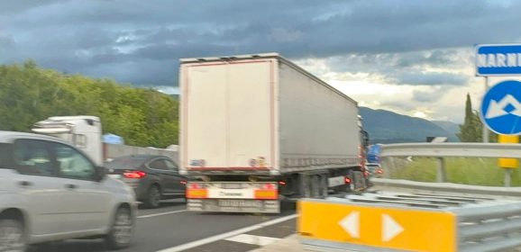 Incidente e traffico caos sul Rato fra Narni e Terni