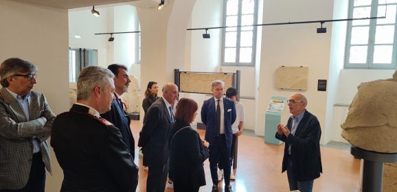 Orvieto: il prefetto di Terni Giovanni Bruno in visita al museo etrusco ‘Claudio Faina’