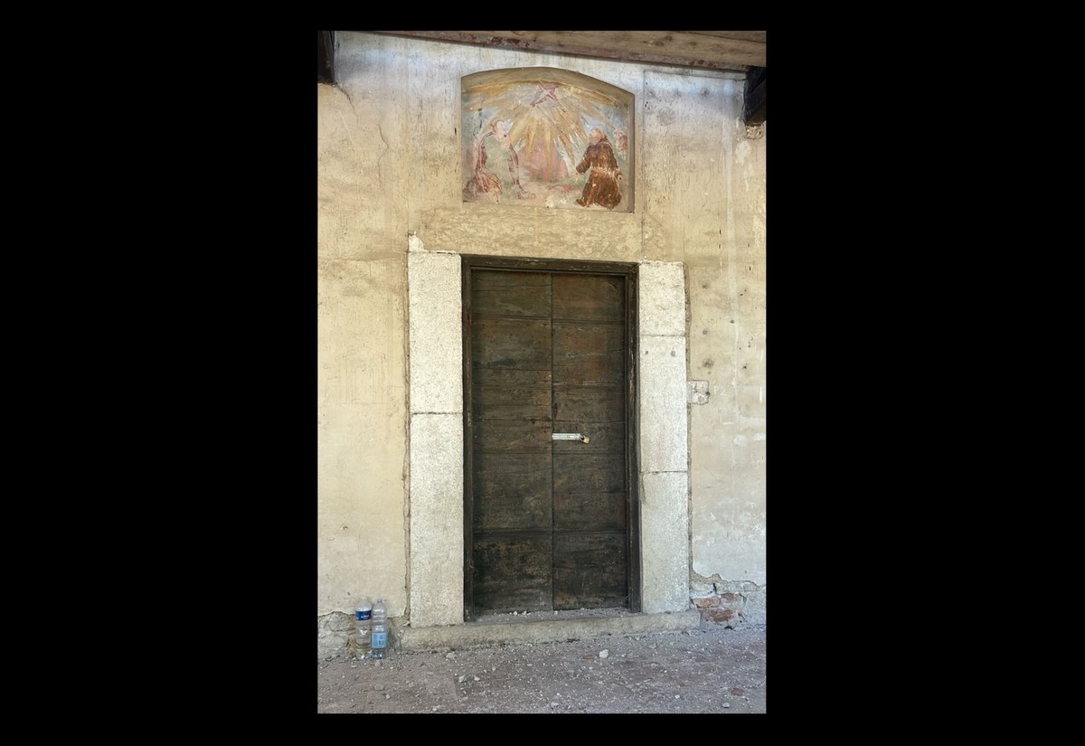 «Tutelare l’ultima opera d’arte della chiesa del cimitero di Precetto»