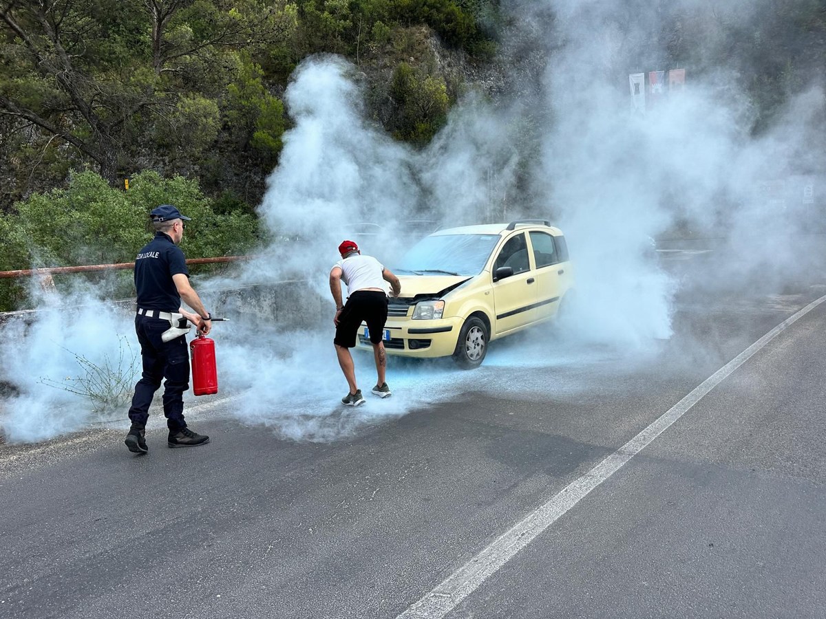 Narni: auto a Gpl prende fuoco. «La polizia Locale ha evitato una tragedia»