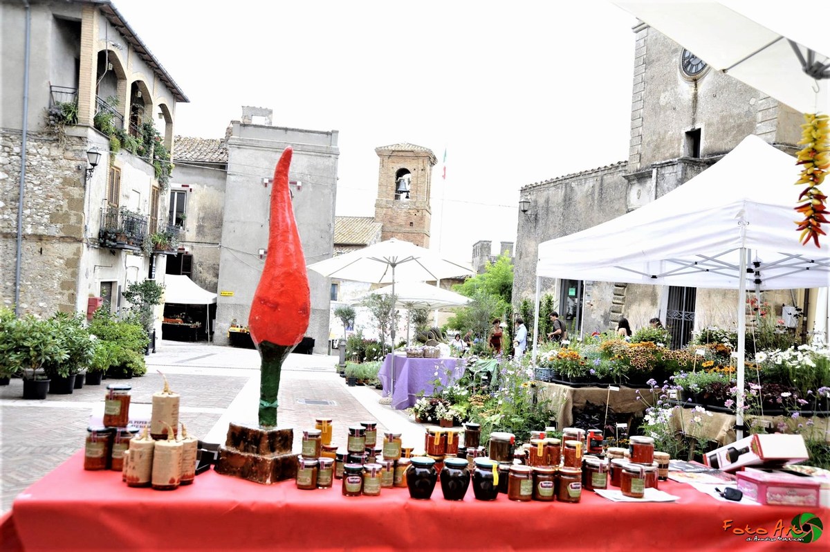 Tutto pronto a Calvi dell’Umbria per la 24° edizione di ‘Tra Pomi e Fiori’