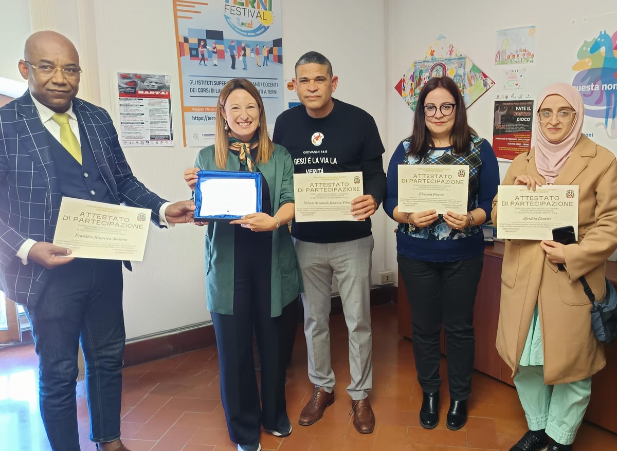Terni: una targa per l’assessore Altamura dall’associazione Casandra Damiron