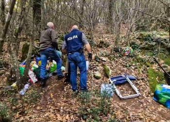 Blitz antidroga nei boschi dell’Orvietano: trovati bivacchi e materiale per lo spaccio