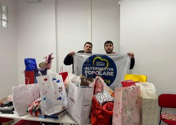 Terni: giocattoli ai bambini della San Martino dal Gruppo Giovani di AP