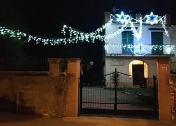 Terni: ‘Casa Parrabbi’ illuminata per accogliere un Natale di solidarietà e speranza