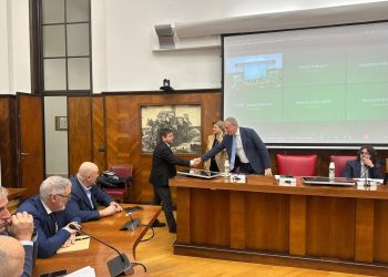 Arvedi-Ast al Mimit. Urso: «Entro il 20 gennaio soluzione-ponte costi energia. A febbraio l’Accordo»