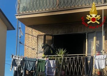 Gubbio, appartamento in fiamme: una persona evacuata