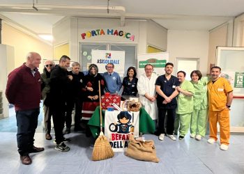 Ospedale di Terni: tanti doni in pediatria con ‘La Befana dell’Asi’