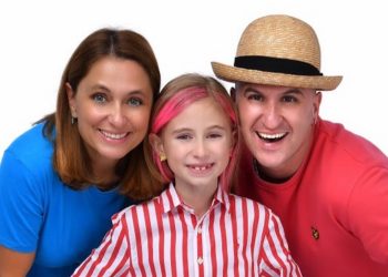 Giorgia con papà Salvo e mamma Cinzia domenica al ‘Quasar Village’