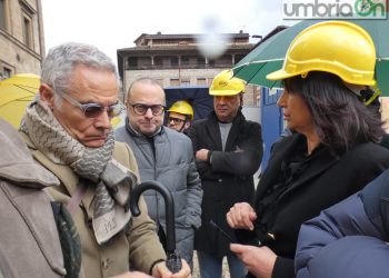 Terni, teatro Verdi: ritrovamenti in zona foyer, si ‘studia’. «Ridotto? Ancora è previsto» – Fotogallery