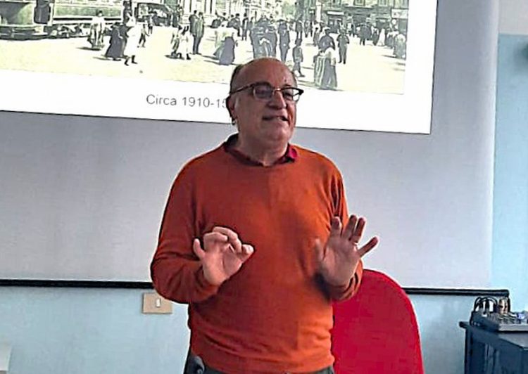 Il professor Carlo Santulli